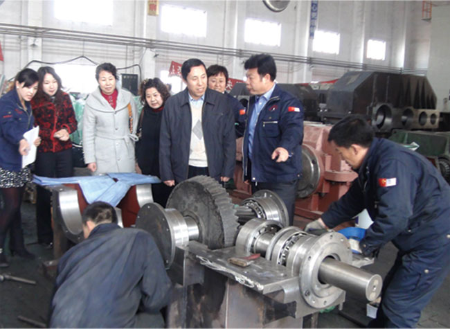 工会王大勇主席等领导心系企业发展体恤员工生活