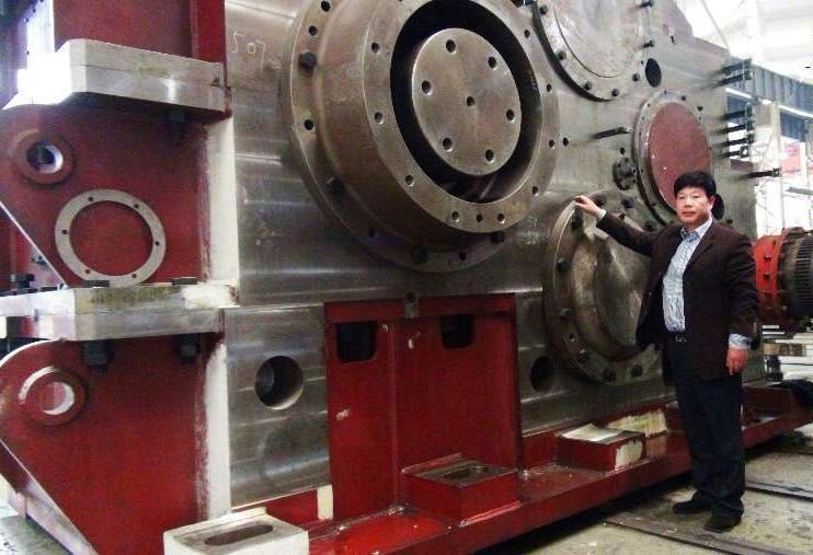 铮铮铁骨翔四海 琴覆晨星振苍弯